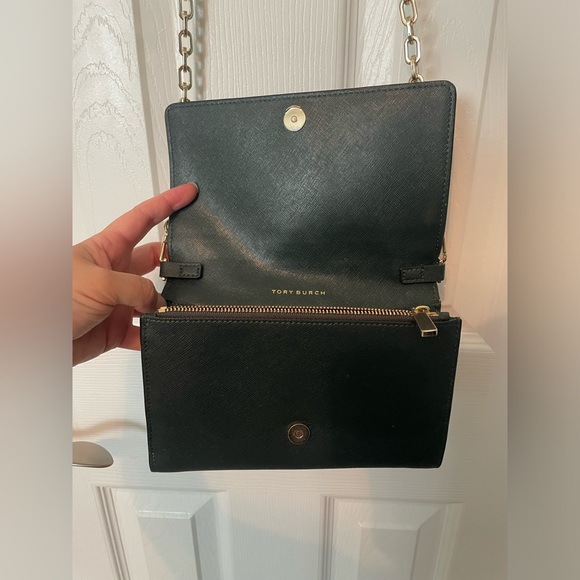 Tory Burch Robinson Saffiano Leather Crossbody Chain Wallet. - Picture 9 of 11